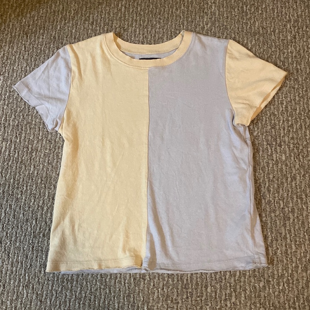 Urban Outfitters Two Toned Croped Tee Size M